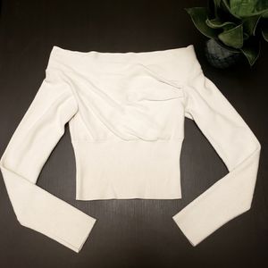 Off-the-shoulder cropped sweater